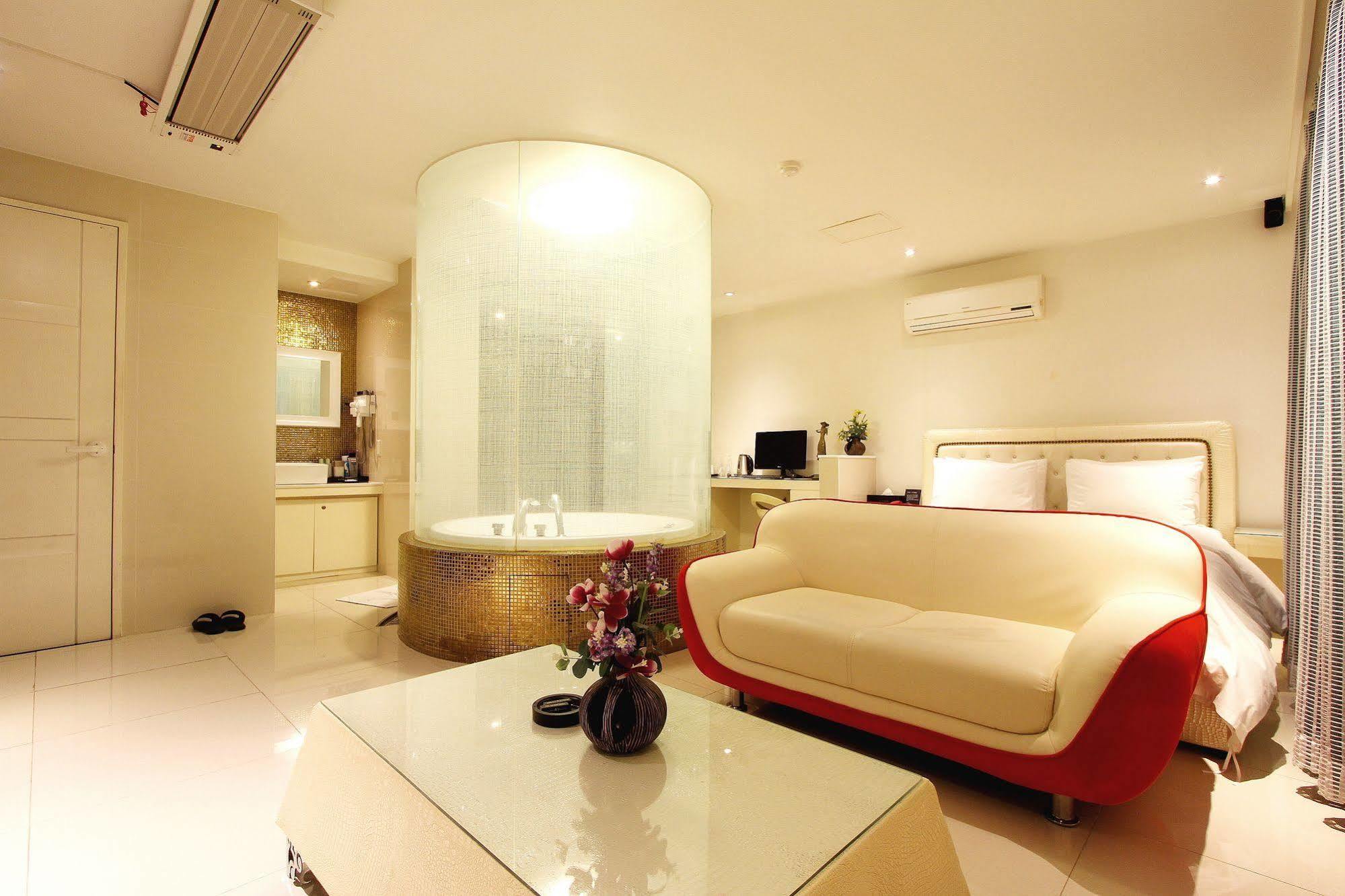 Hotel A7 2*
