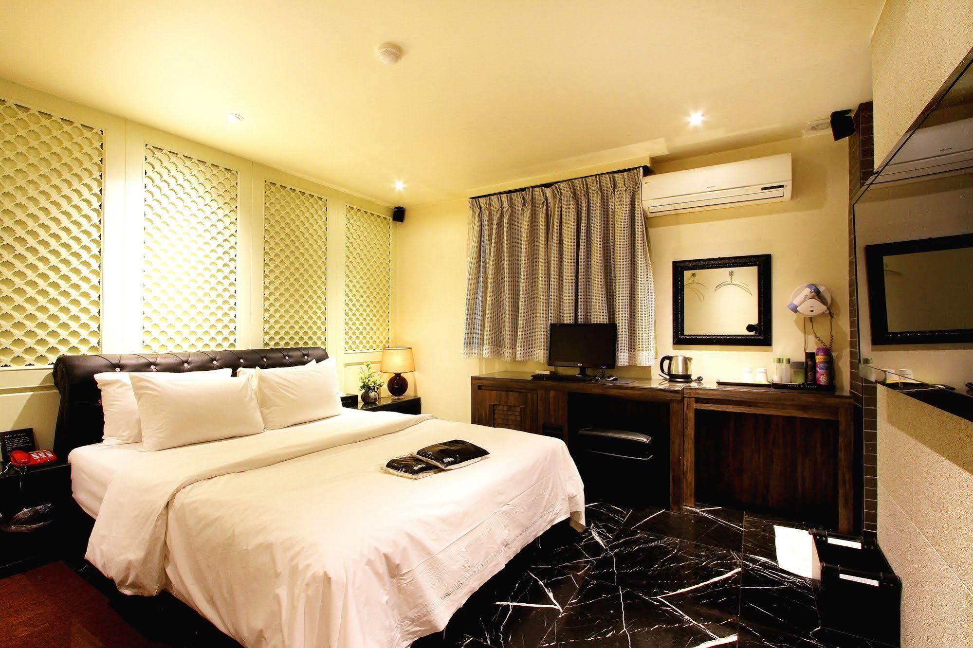 Hotel A7 2*