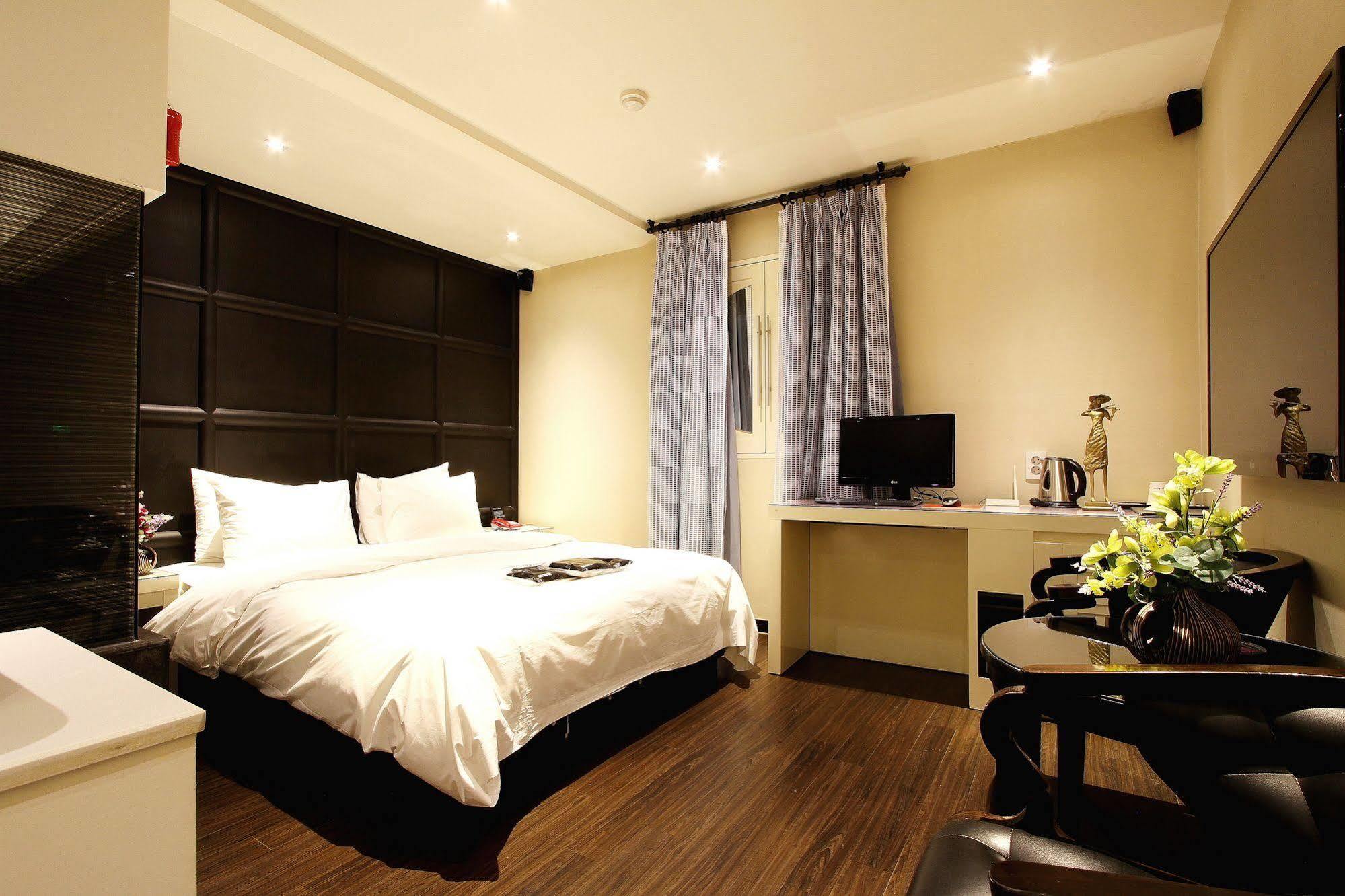 Hotel A7
