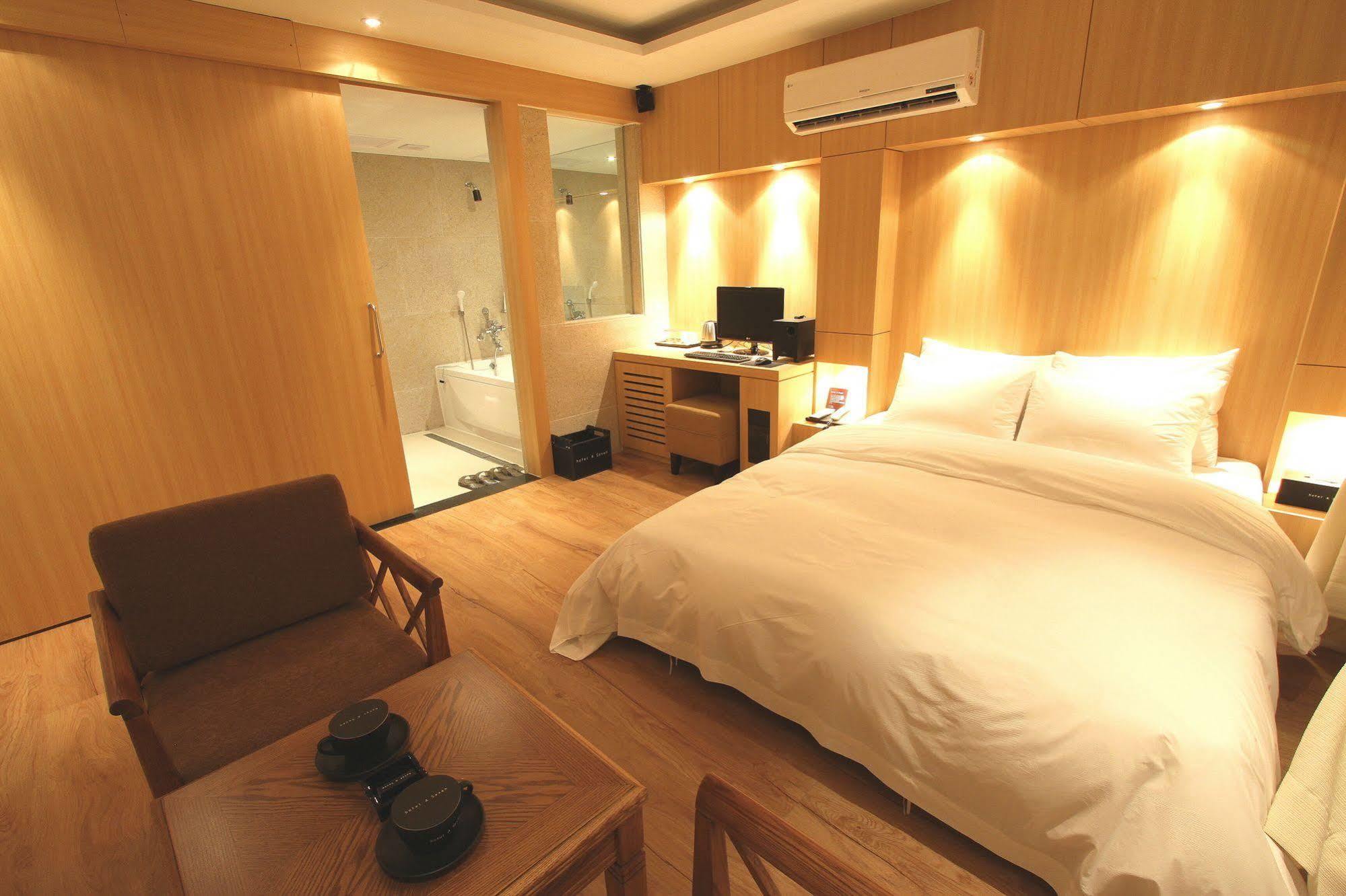 Hotel A7